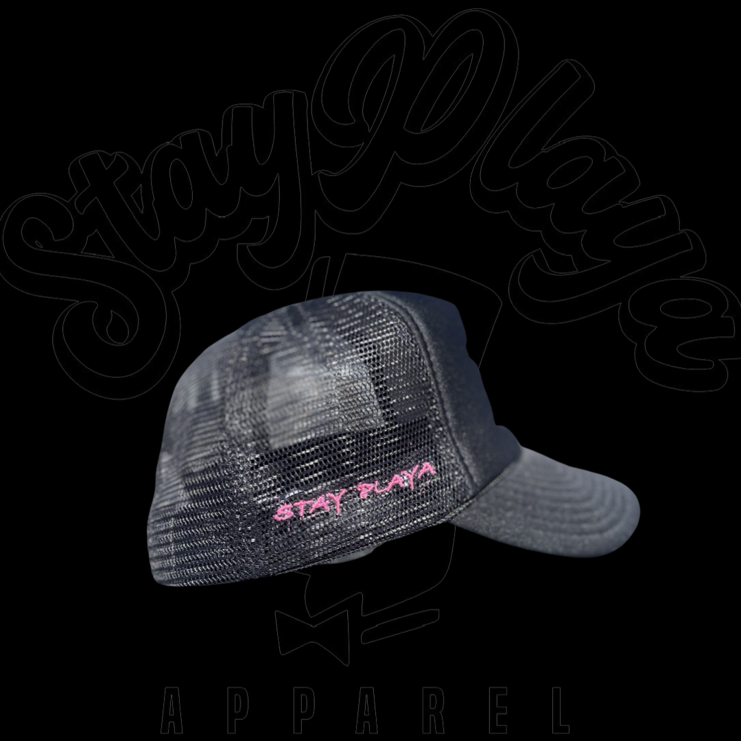 It’s more than a brand Trucker black/pink/gray